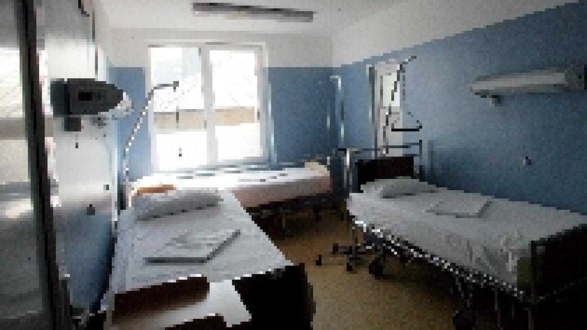 Spital din Constanţa, în pragul falimentului: Bolnavii îşi aduc medicamentele de acasă