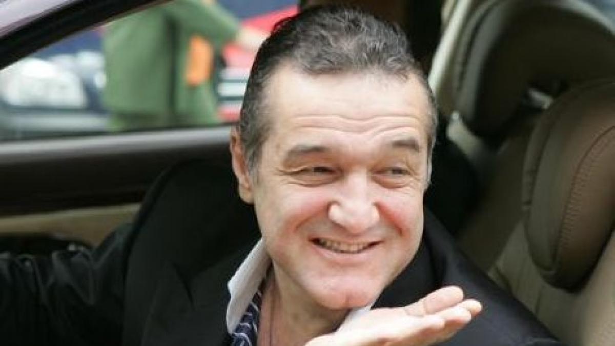 Gigi Becali insinuează că Hagi complotează cu MApN pentru a înfiinţa o nouă echipă în Ghencea