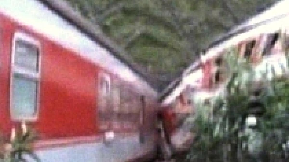 Cel puţin 19 oameni au murit şi 71 au fost răniţi, după ce un tren a deraiat în China (VIDEO)