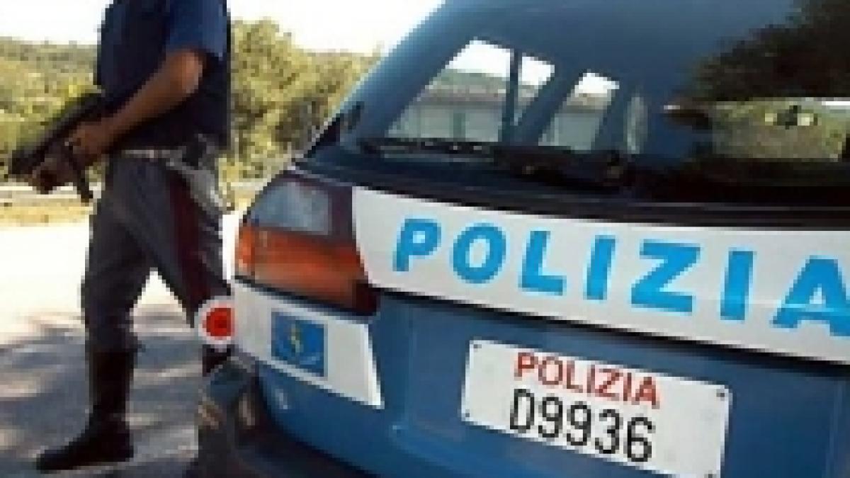 Preot italian reţinut pentru pedofilie, după descoperirea unor materiale cu pornografie infantilă în casa sa