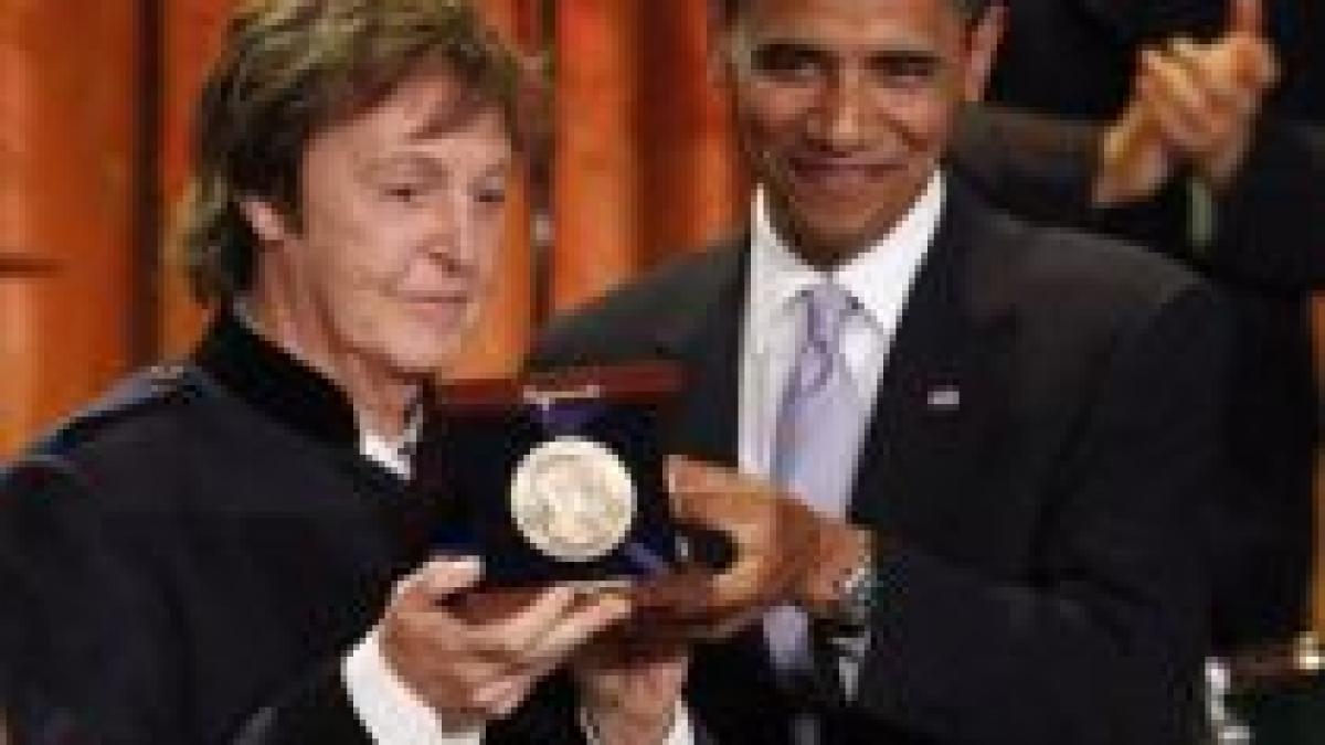 Sir Paul McCartney, premiat de Obama la Casa Albă, pentru întreaga carieră