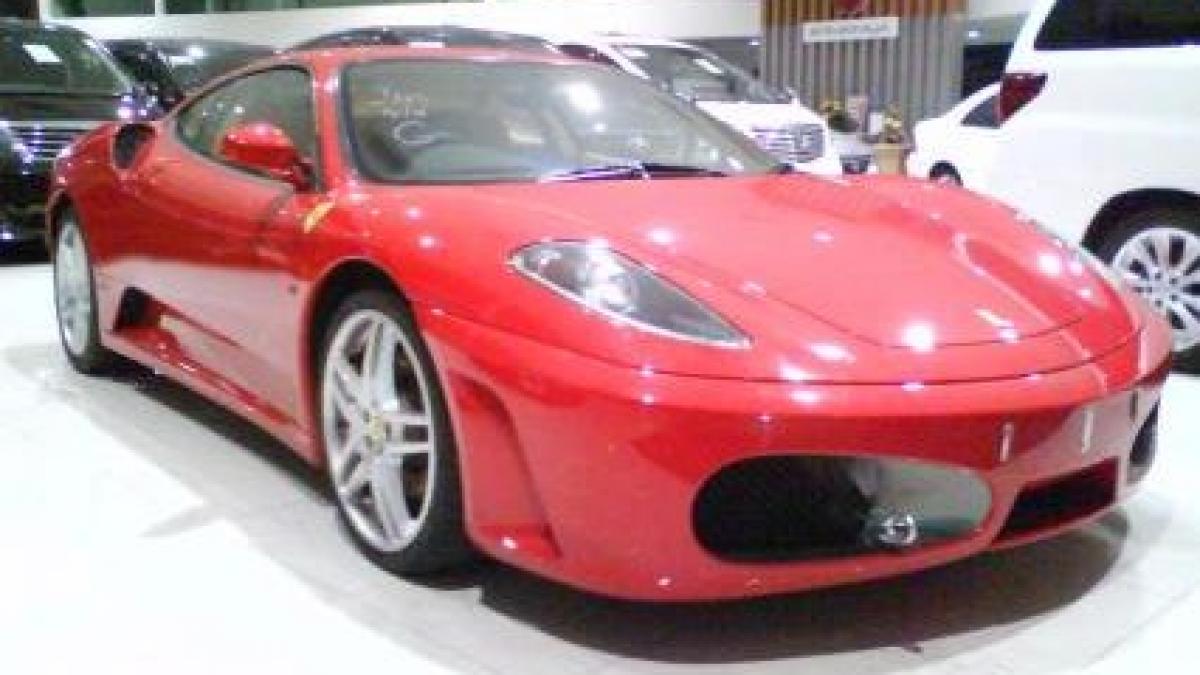 Criză doar pentru unii: S-au triplat înmatriculările maşinilor Ferrari