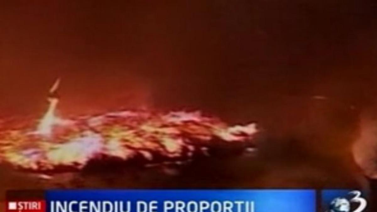 SUA. Sute de oameni, evacuaţi în urma unui puternic incendiu (VIDEO)