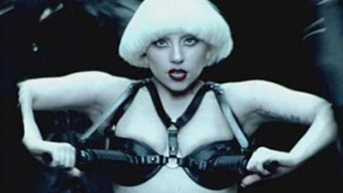 Lady Gaga o copiază pe Madonna? Vezi noul videoclip al cântăreţei (VIDEO) 