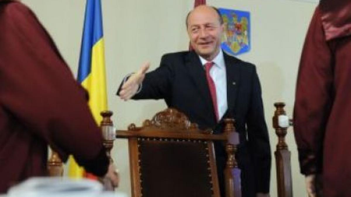 Băsescu, noilor judecători CC: Sunt convins că veţi face ca deasupra voinţei Parlamentului să se aşeze Constituţia (VIDEO) 