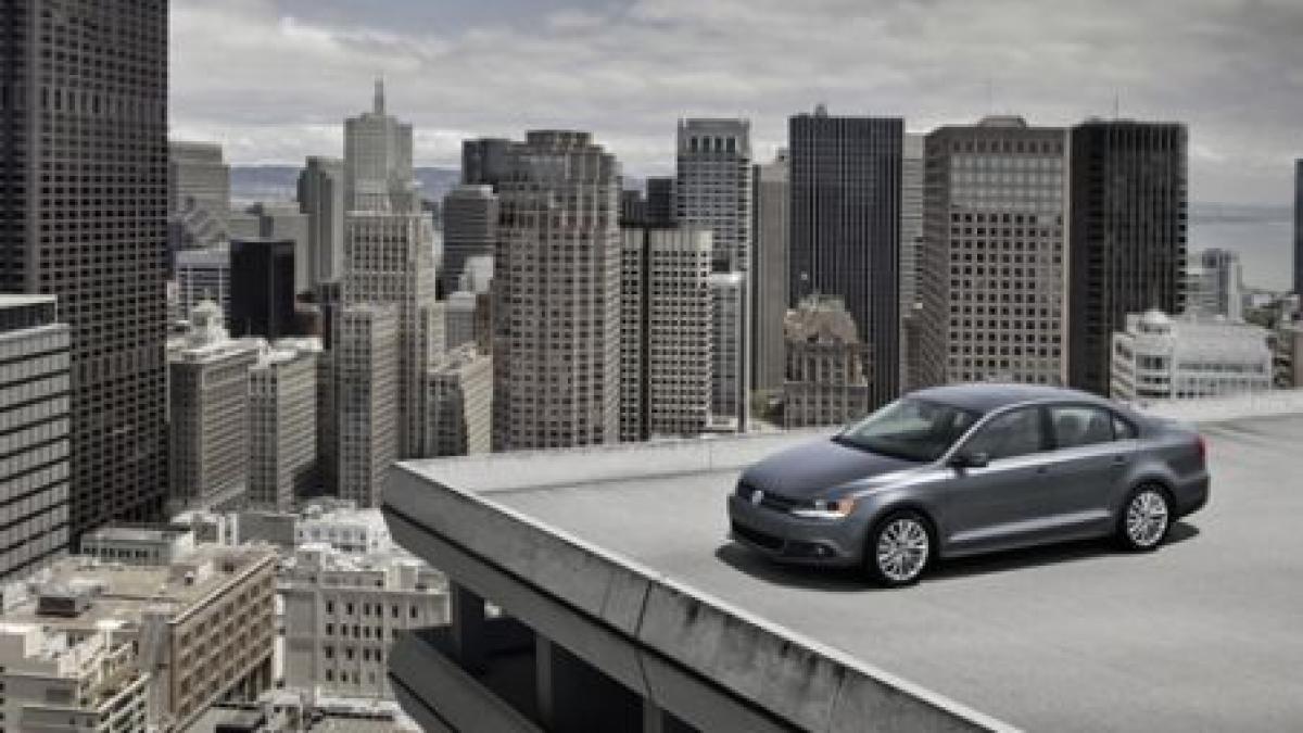 Noul Volkswagen Jetta, prezentat oficial în piaţa Times Square din New York (FOTO)