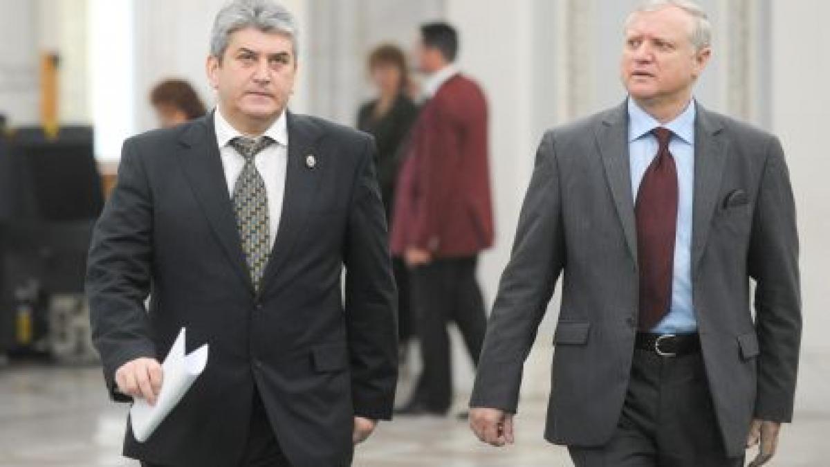 UNPR îşi exclude parlamentarii pro-moţiune. Guvernul, avertizat cu părăsirea dacă diminuarea pensiilor se permanentizează