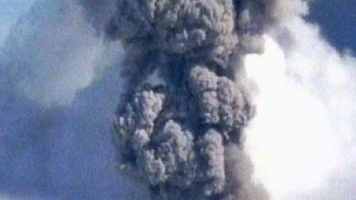 Traficul aerian din Rusia ar putea fi afectat de erupţia unui vulcan