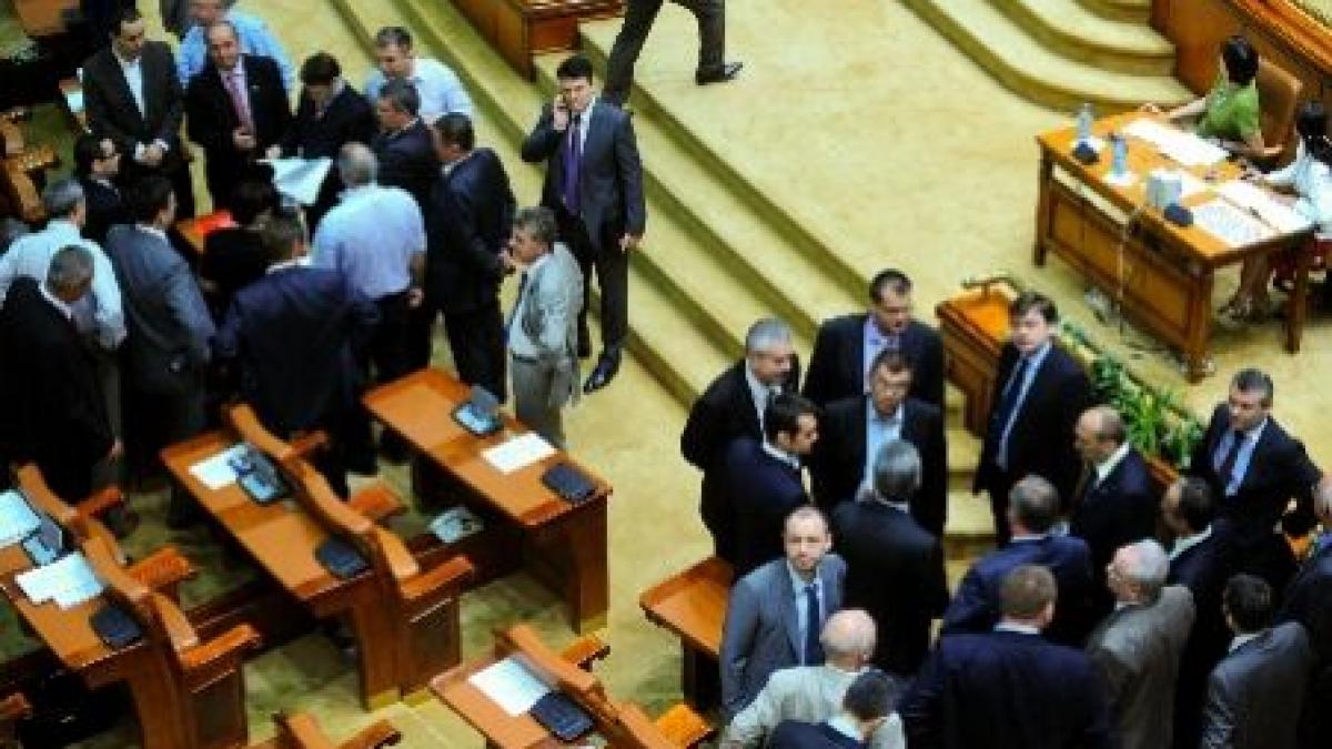 141 de deputaţi PSD şi PNL cer Parlamentului crearea unei comisii de anchetă pe Măsura 322