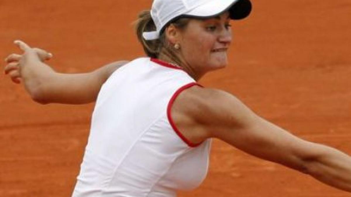 Monica Niculescu şi Edina Gallovits, în turul doi la Wimbledon