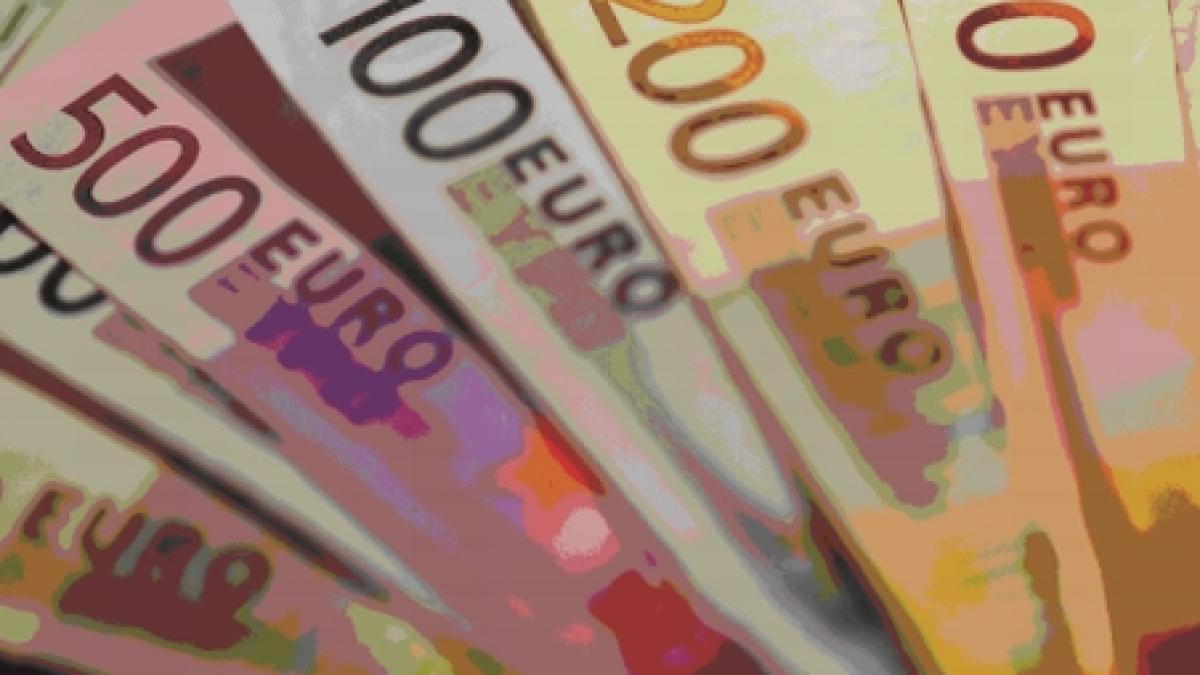 Euro sare oficial de 4,28 lei şi atinge maximul ultimelor şapte luni