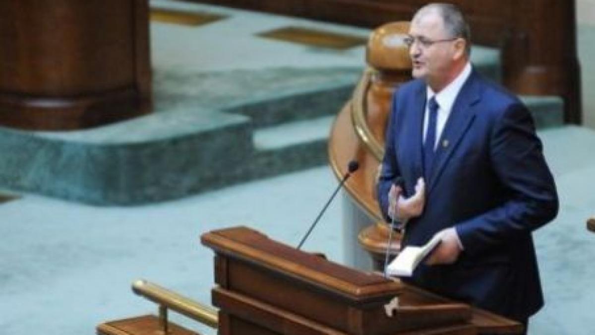 Orest Onofrei (PDL): Dacă aş fi fost în locul lui Emil Boc aş fi demisionat după deciziile CC