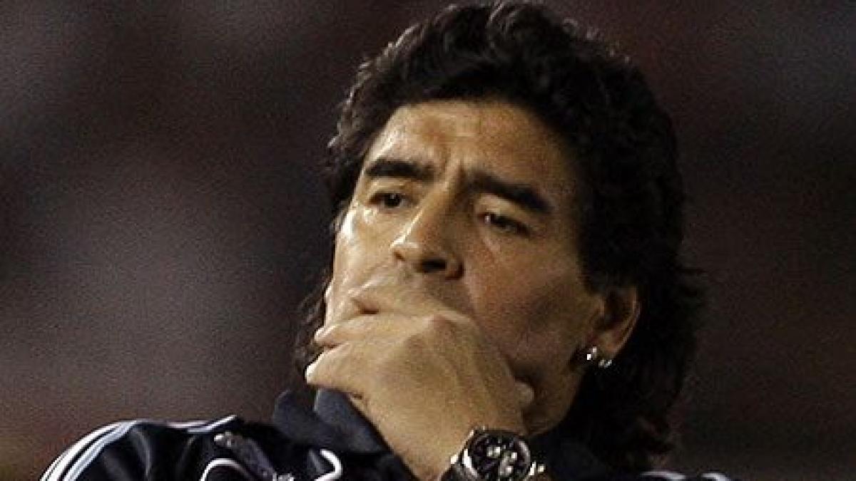 Maradona critică tratamentul la care este supus Messi