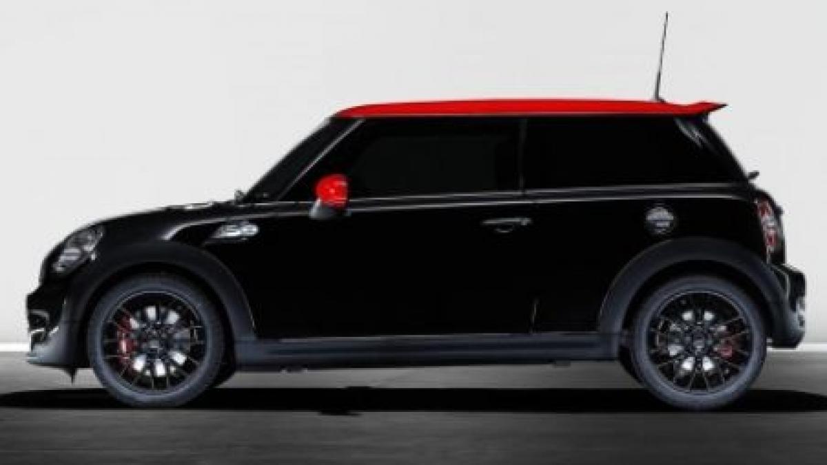 MINI dezvăluie facelift-ul modelelor Cooper, Coper Convertible şi Clubman. Toate versiunile dispun de noi motoare (FOTO)