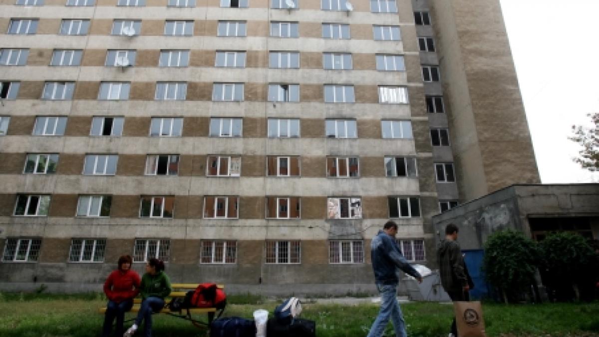 Un student din Cluj a murit, după ce a căzut de la etajul opt al unui cămin