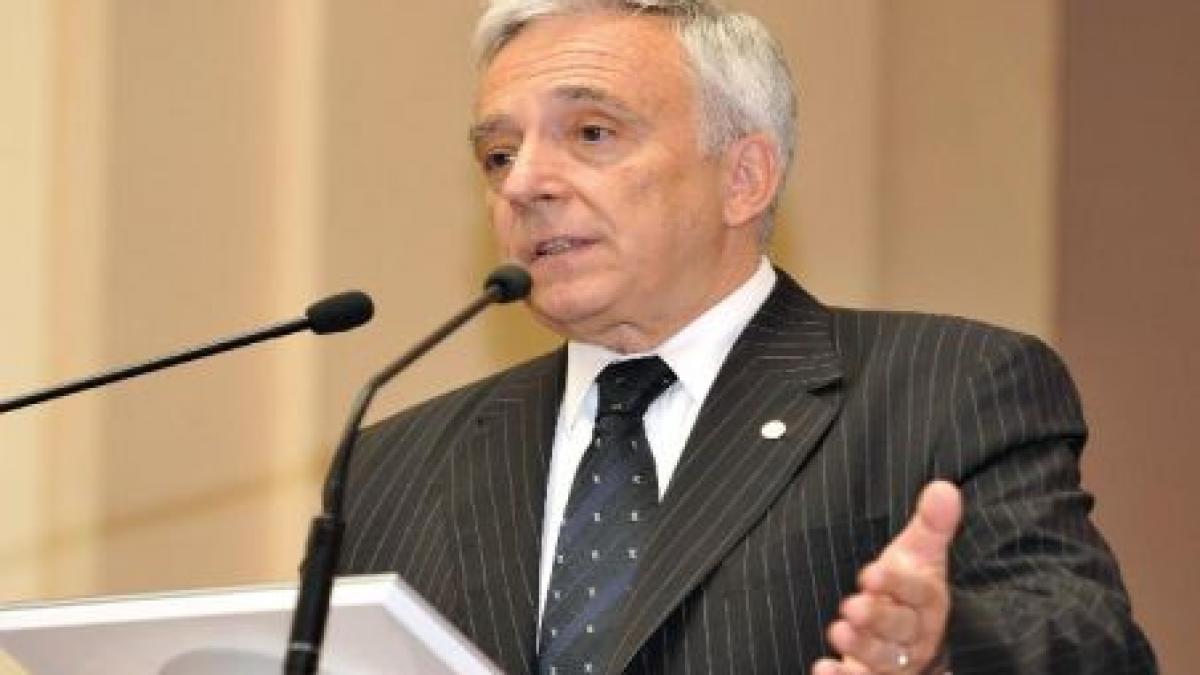 Isărescu şi-a achitat toate datoriile la bănci