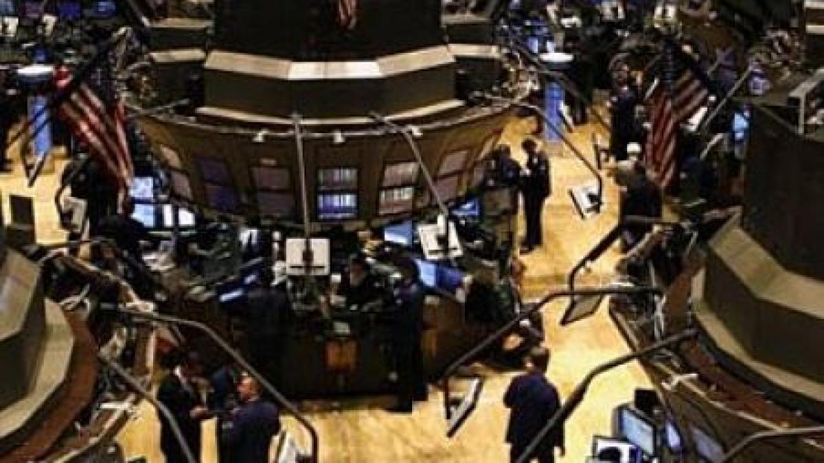 Wall Street urcă modest după cinci zile de pierderi
