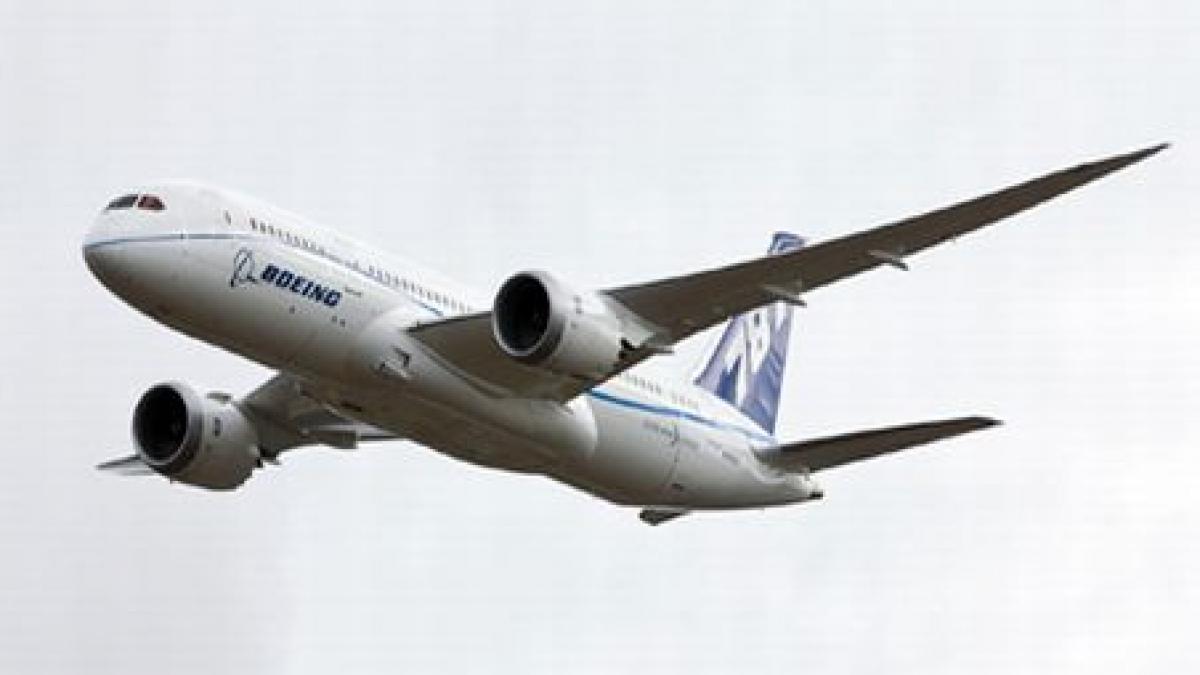 Boeing 787 Dreamliner, cel mai nou avion al companiei americane, prezentat la Londra (VIDEO)