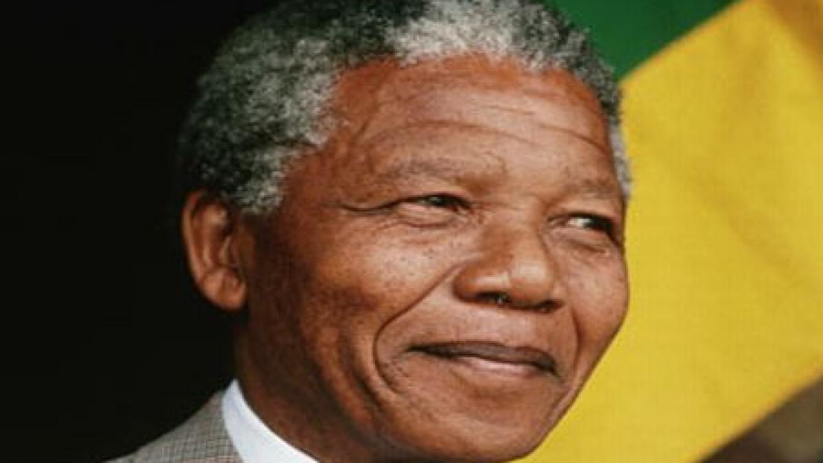 Fostul preşedinte sud african Nelson Mandela a împlinit 92 de ani 