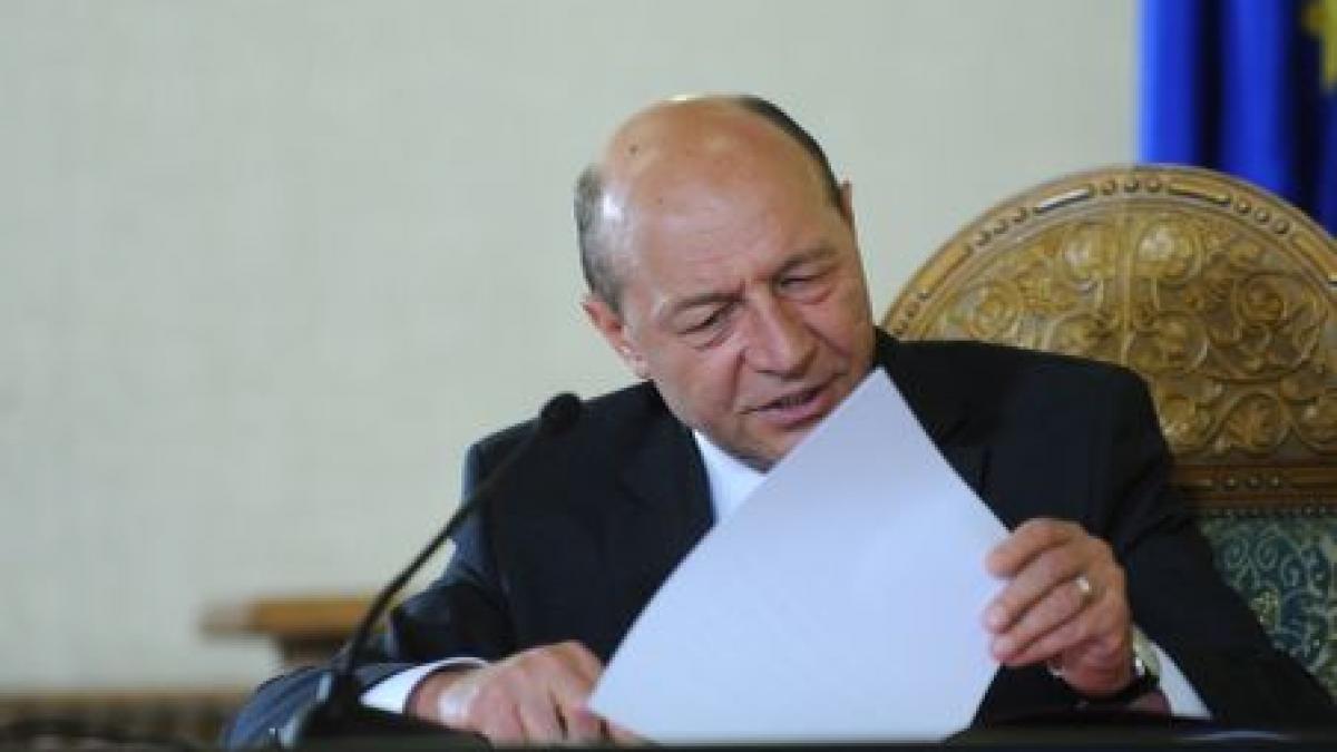 Băsescu: Consider inacceptabilă formularea CE că România încalcă angajamentele asumate (VIDEO)