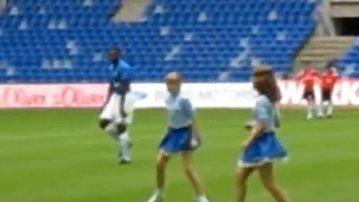 Fotbalist de la Lech Poznan cu aptitudini de majoretă (VIDEO)