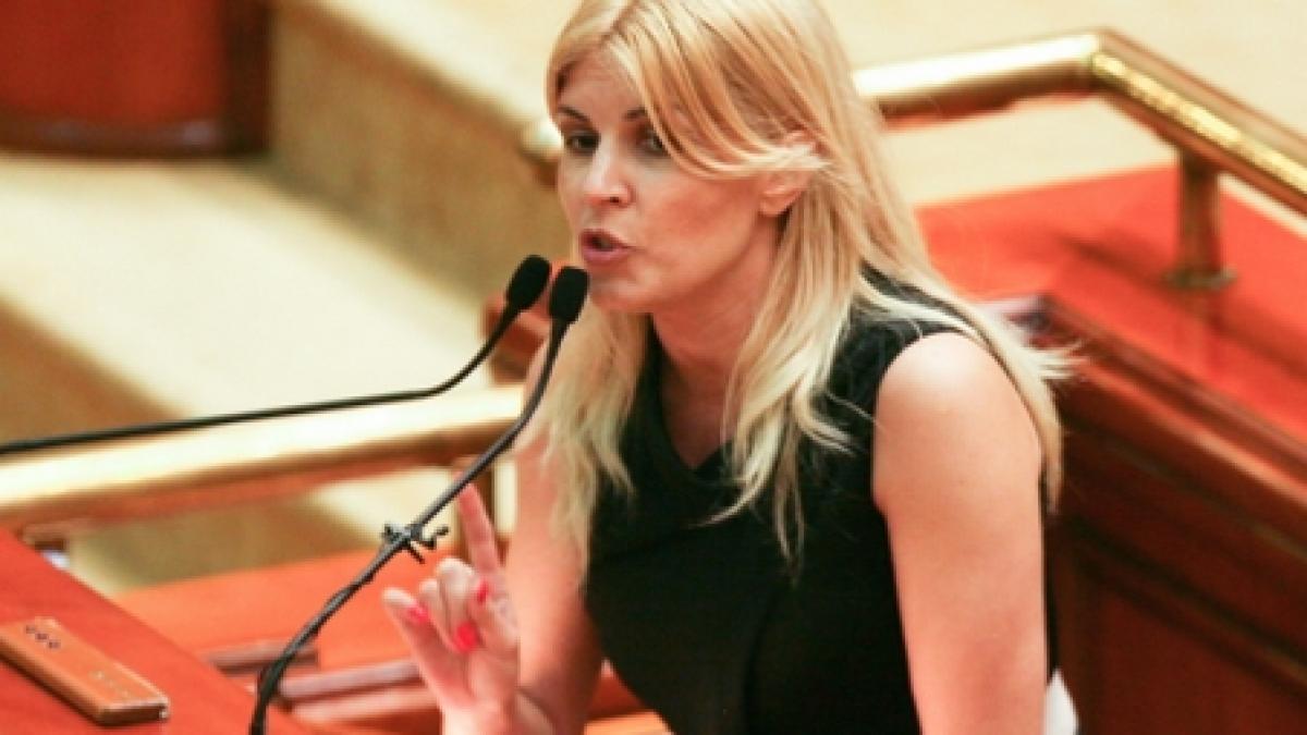 Elena Udrea: La 1 septembrie încep remanierile. Cine nu se supune, pleacă! (VIDEO)