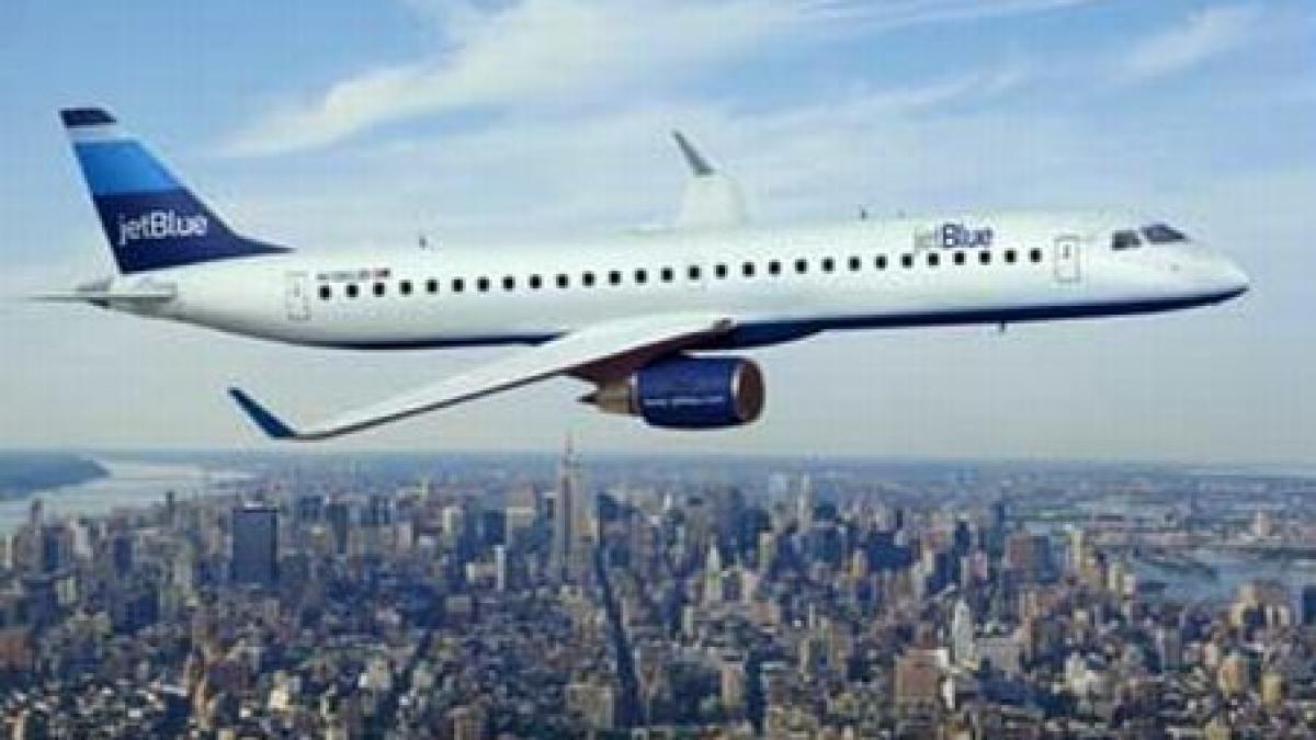 O companie aeriană americană angajează foşti poliţişti şi pompieri ca însoţitori de zbor