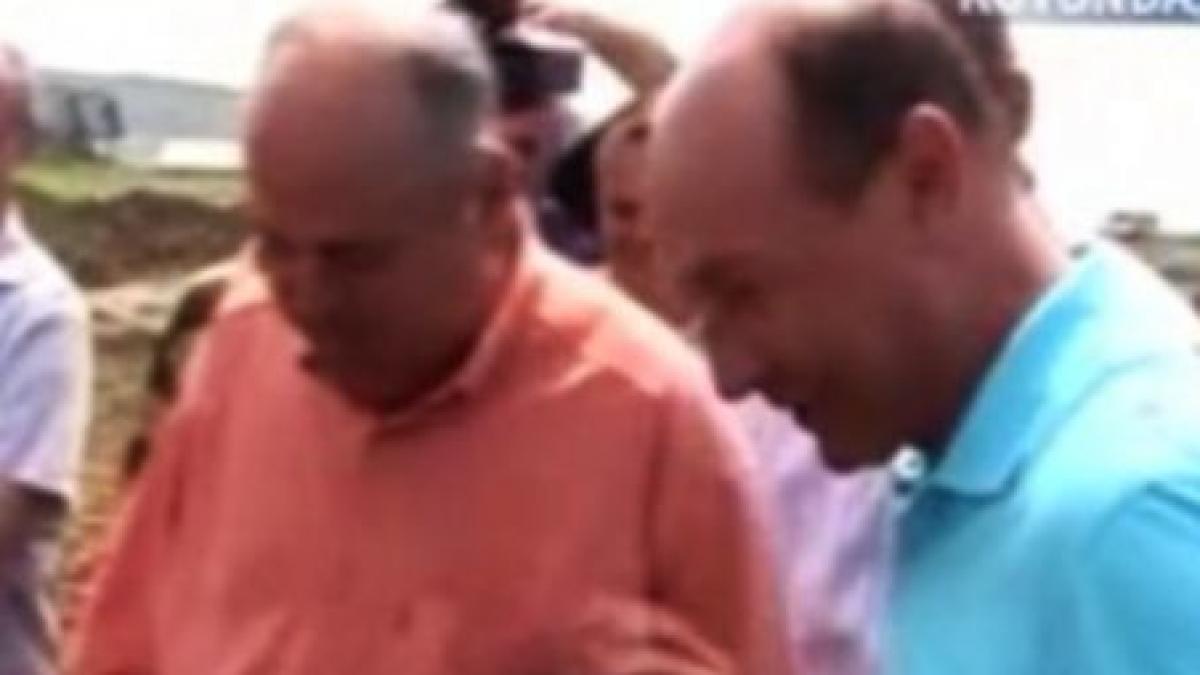 Băsescu îi apostrofează din nou pe parlamentari: După ce că lipsesc permanent, sunt supăraţi că le-a tăiat 25% (VIDEO)