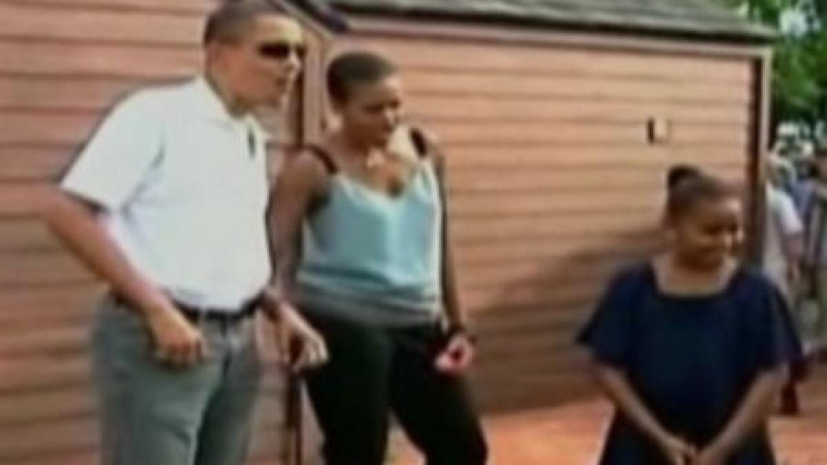 Barack Obama a făcut baie în apele Golfului Mexic, afectat de poluarea cu petrol (VIDEO)