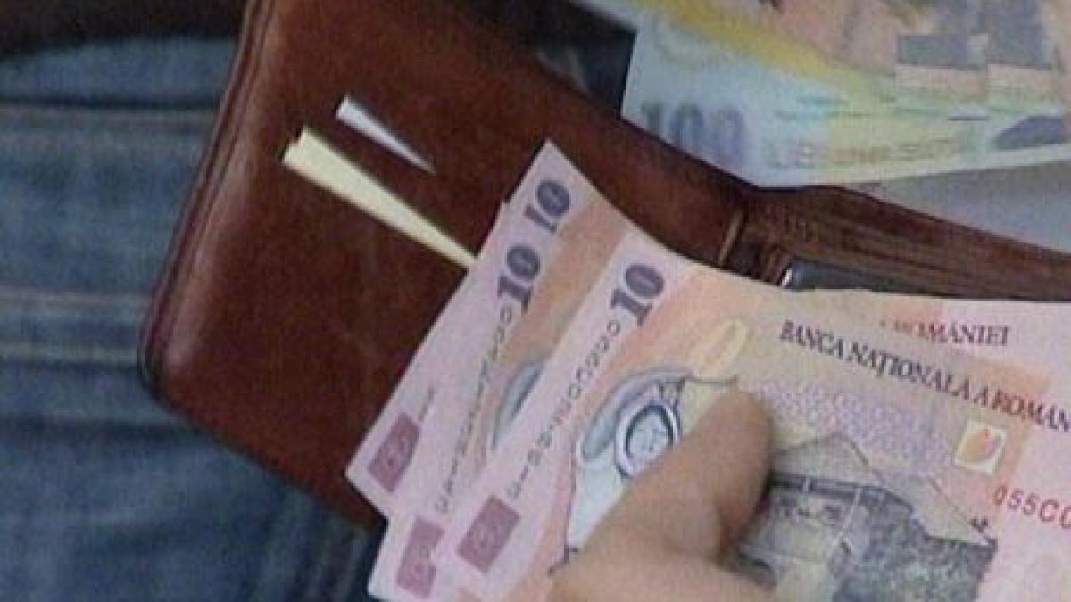 Se scumpesc creditele. Dobânda anuală a crescut cu 0,5%