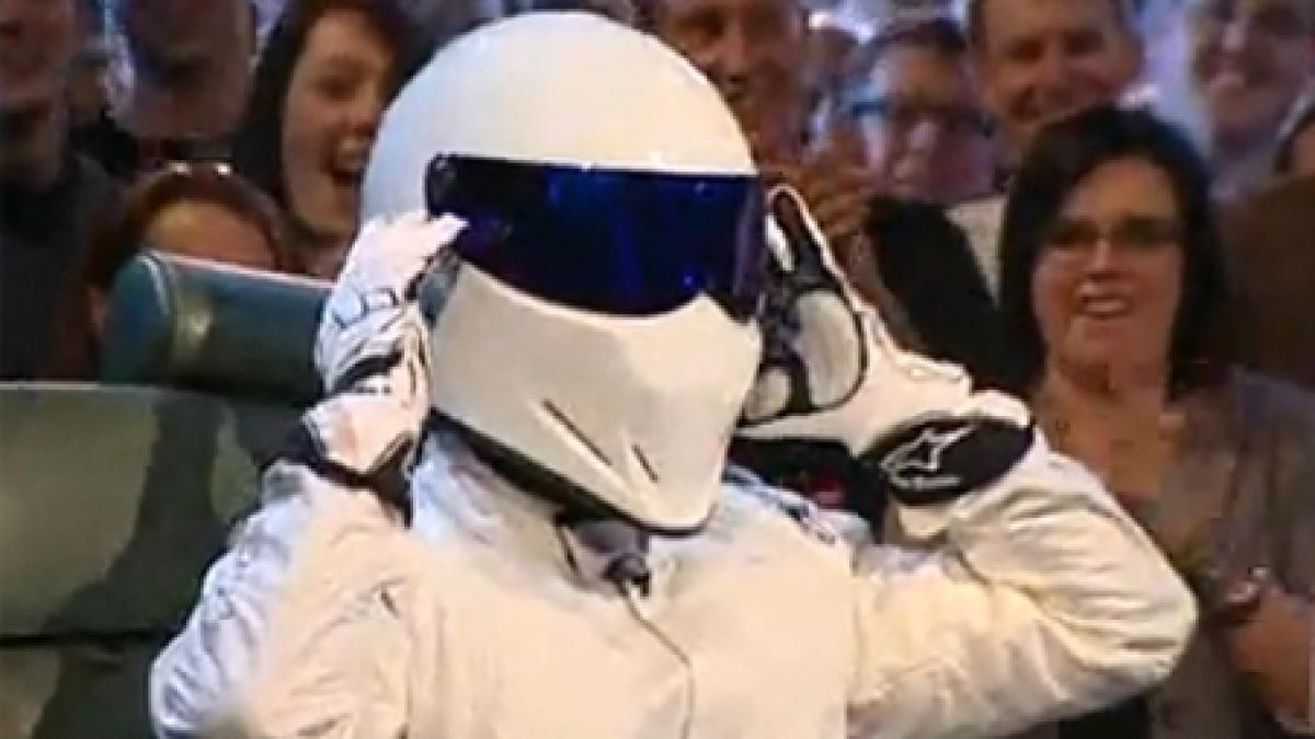 BBC ameninţă că-l va da în judecată pe Stig, pilotul misterios al Top Gear