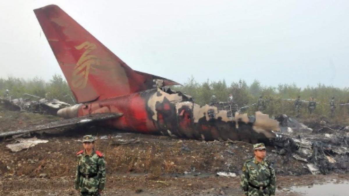 42 de morţi şi 54 de răniţi, în tragedia aviatică din China. Cutia neagră a aeronavei a fost descoperită