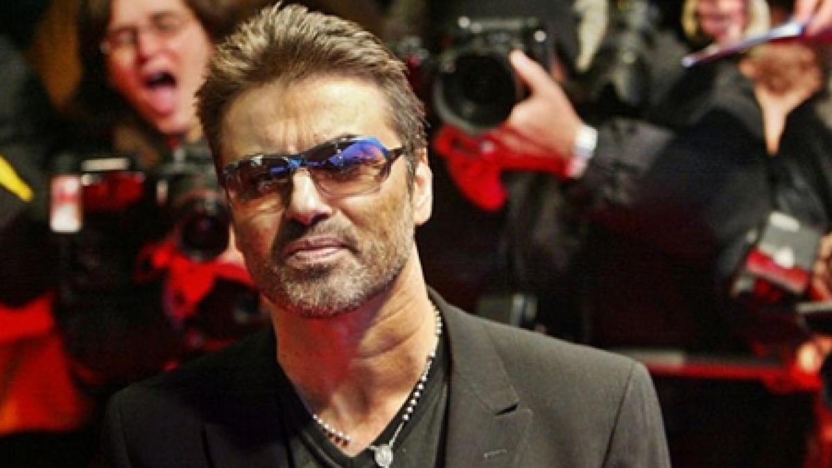 George Michael a recunoscut că a condus drogat când a intrat cu maşina într-un magazin din Londra (VIDEO)