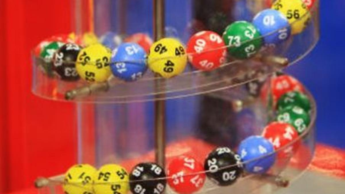 Loto 6/49: Report de peste 6 milioane de euro. Vezi numerele extrase