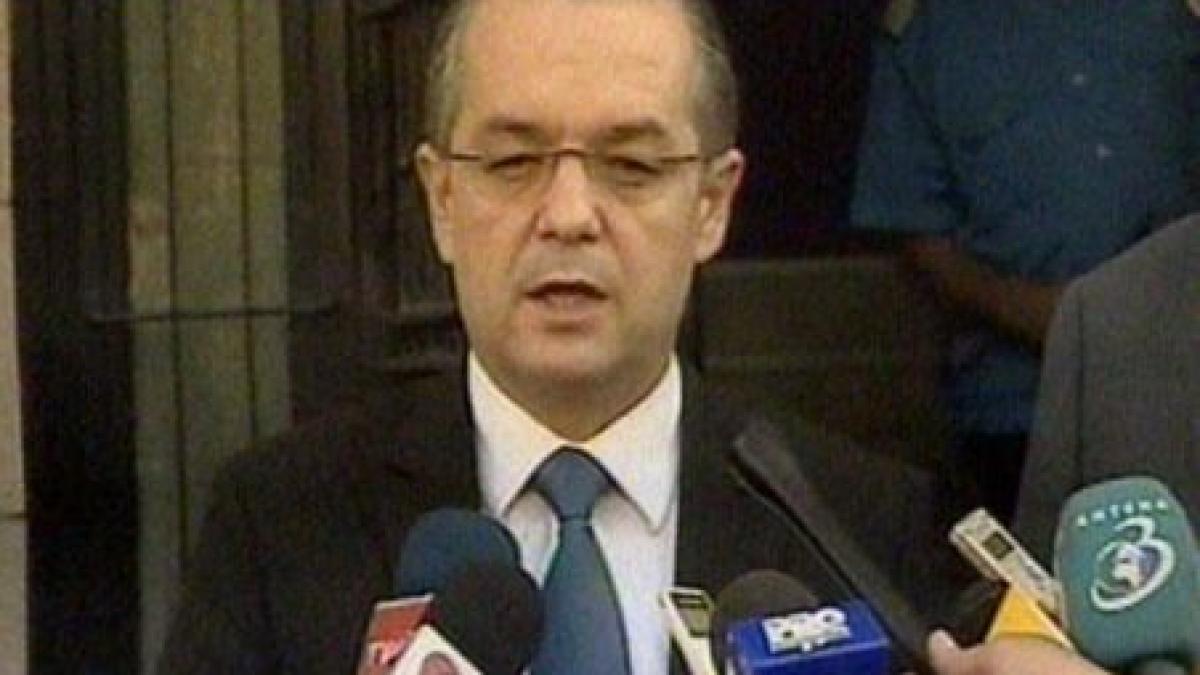 Emil Boc, despre ieşirea din criză: Ştiţi definiţia recesiunii şi a crizei, trageţi singuri concluziile