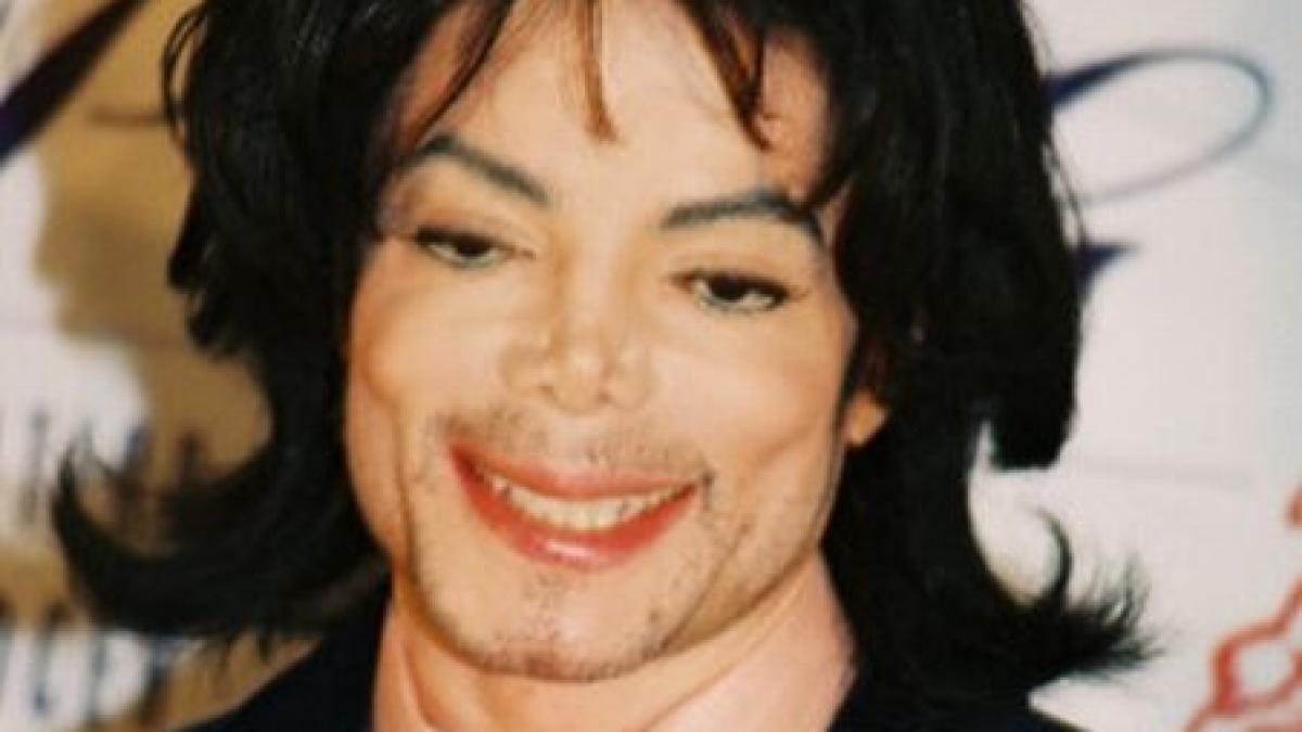 Michael Jackson ar putea fi deshumat 