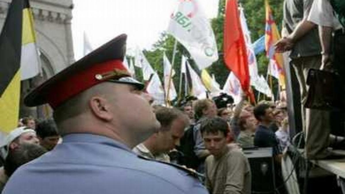 Militanţi ai opoziţiei ruse, reţinuţi în cadrul unor manifestaţii neautorizate de la Moscova