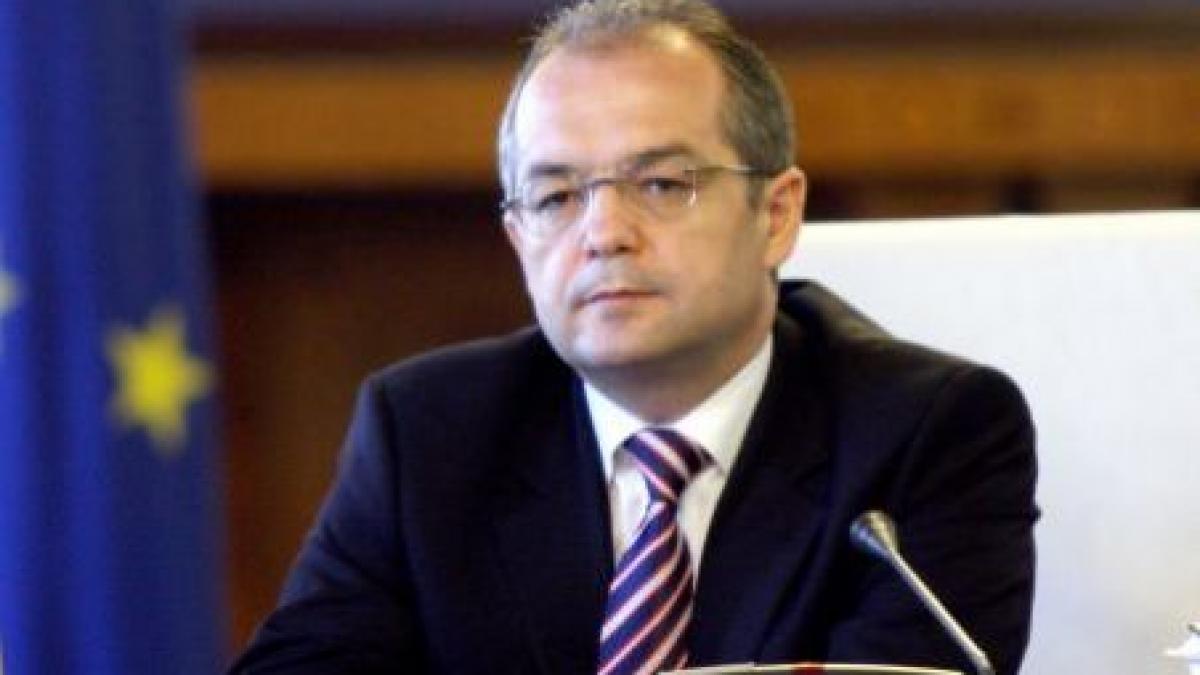 Boc i-a mustrat pe miniştri că îi lasă doar lui rolul de om rău (VIDEO)