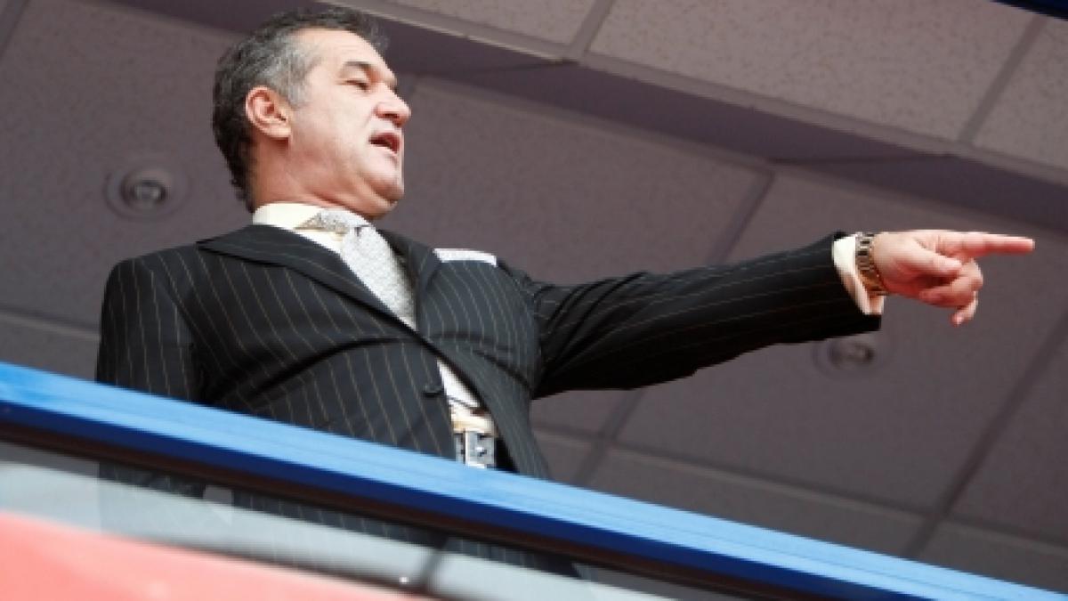 Steaua renunţă la echipa secundă. Becali: "Toţi jucătorii vor merge la Unirea Urziceni"