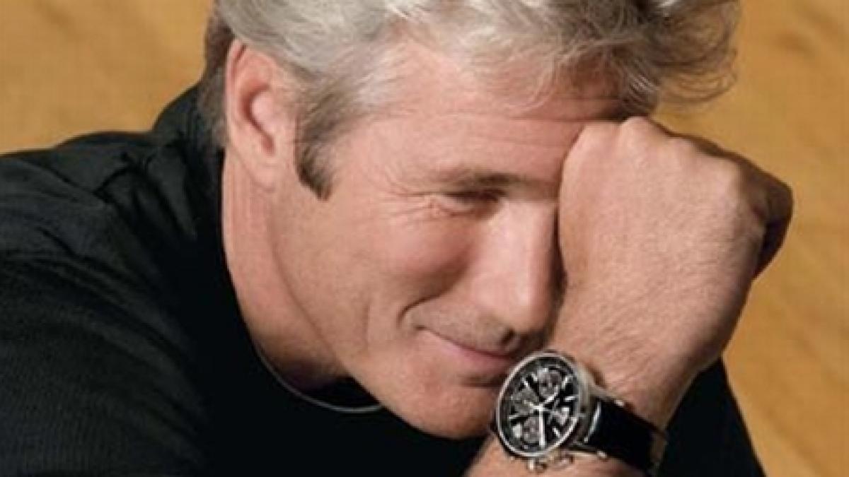 Richard Gere şi-a dislocat umărul în timpul filmărilor pentru producţia The Double