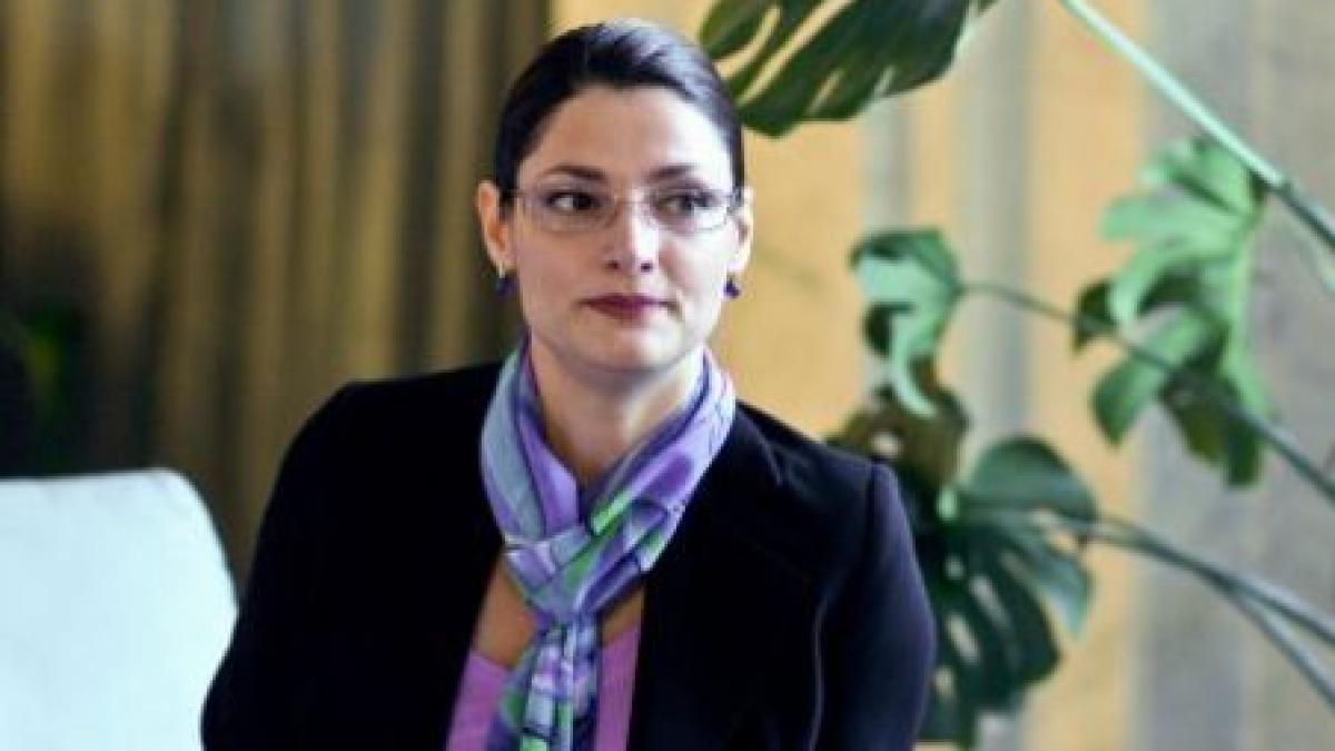 Ramona Mănescu: Romii au şi obligaţii, nu doar drepturi