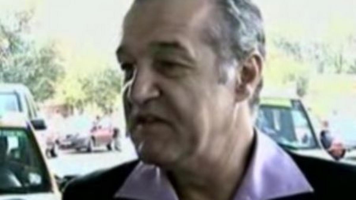 Becali refuză să viziteze muzeul Beatles: "Eu vizitez muzeul lui Becali de la Pipera" (VIDEO)