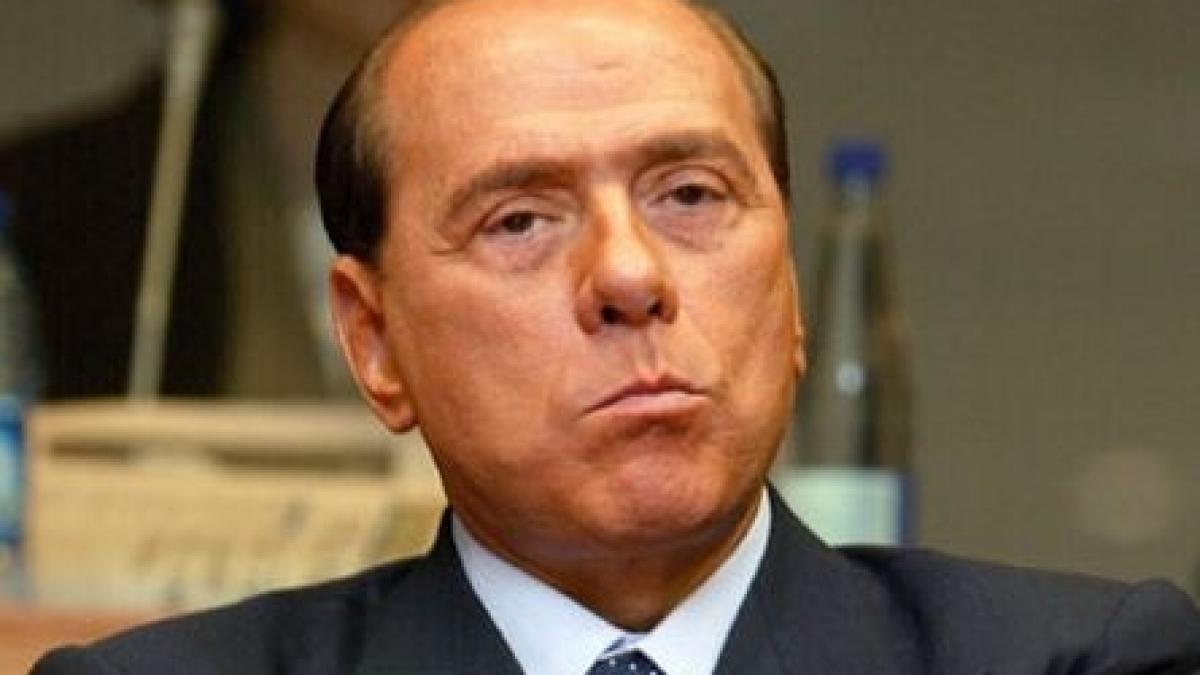 Avionul care îl transporta pe Berlusconi la summitul UE a aterizat de urgenţă la Milano