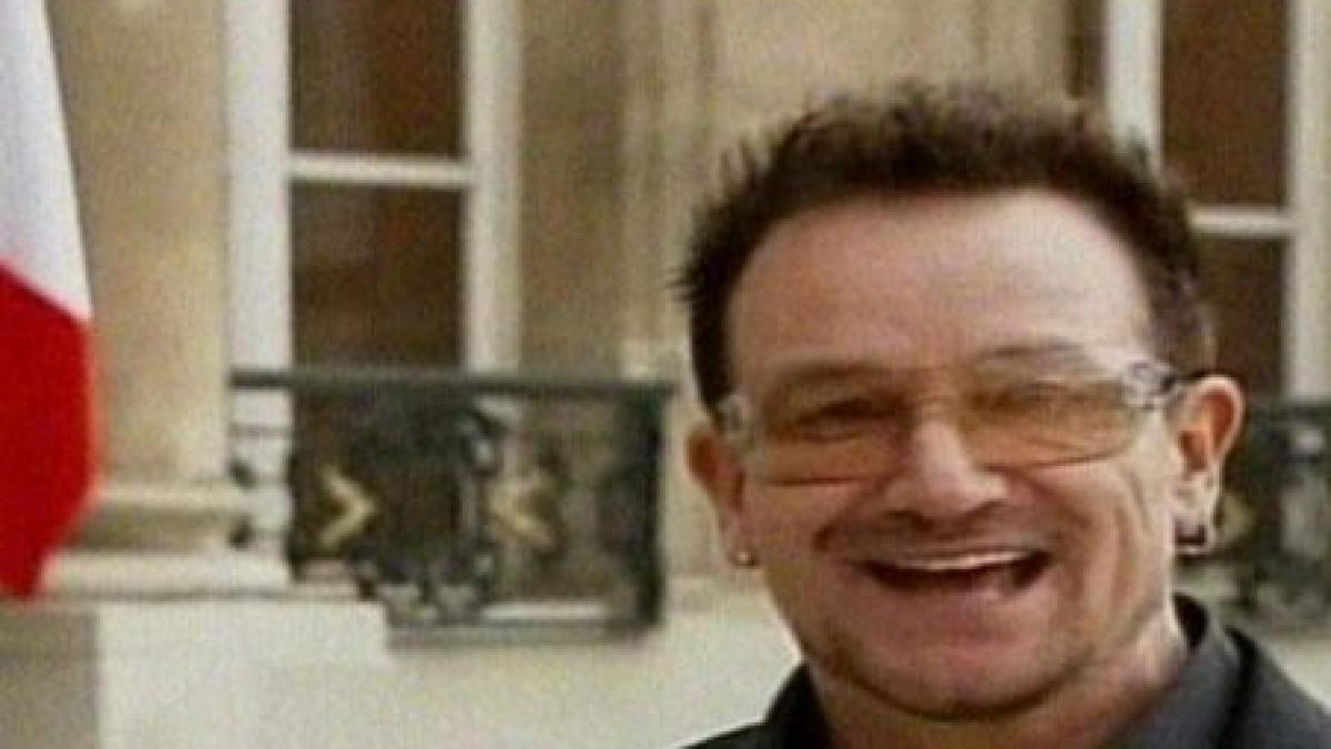 Bono militează pentru drepturile romilor la preşedinţia Franţei (VIDEO)