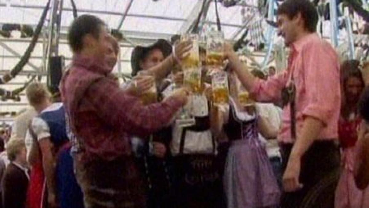 Germania. Oktoberfest, sărbătoarea anuală a berii, a împlinit 200 de ani (VIDEO)