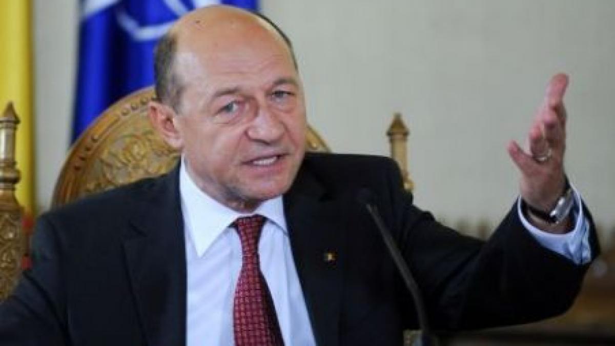 Băsescu acuză presa de informare mincinoasă: Situaţia din România e grea, nu disperată (VIDEO)