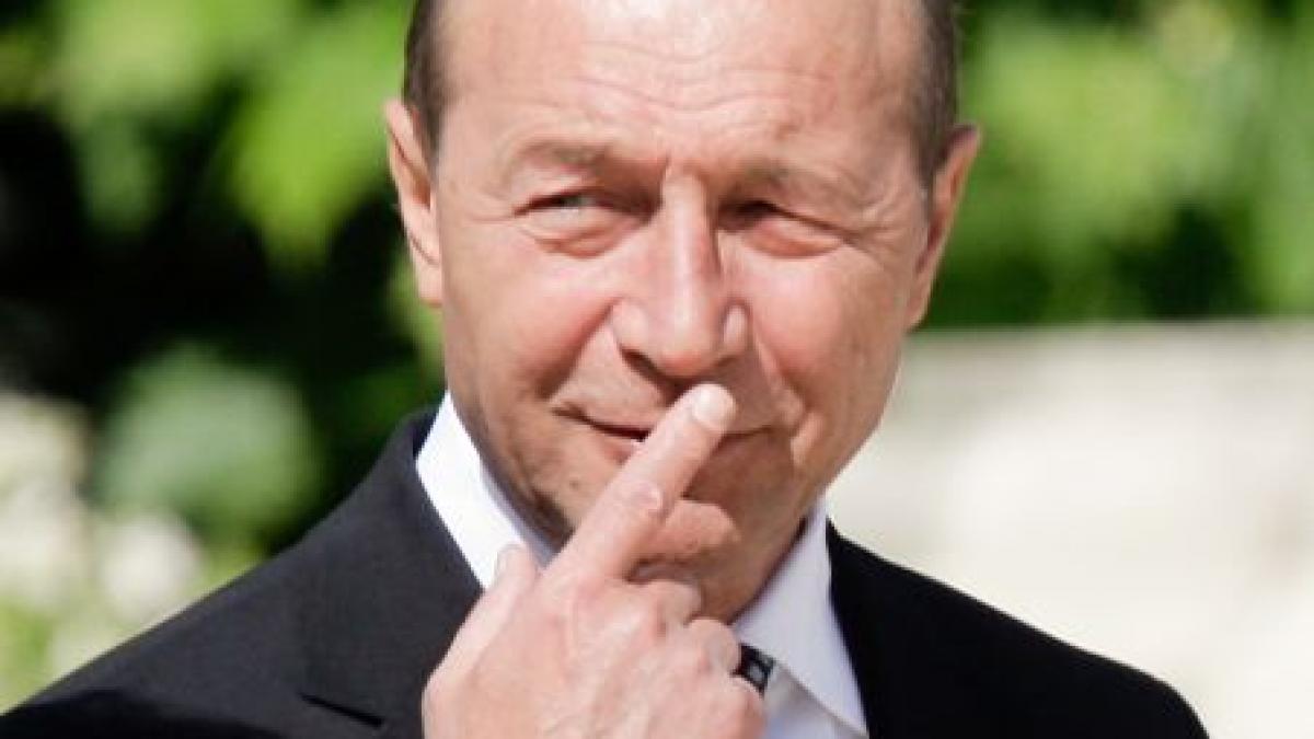 Băsescu atacă Opoziţia: "Ponta a venit preş la mine. Pe Antonescu l-am ajutat într-un moment de criză" (VIDEO)
