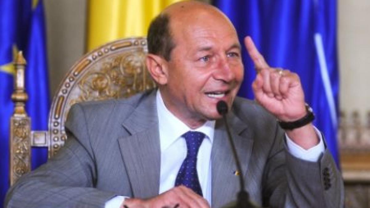 Băsescu: Ponta e imatur. Scandalul dintre PSD şi PDL, o mizerie (VIDEO)
