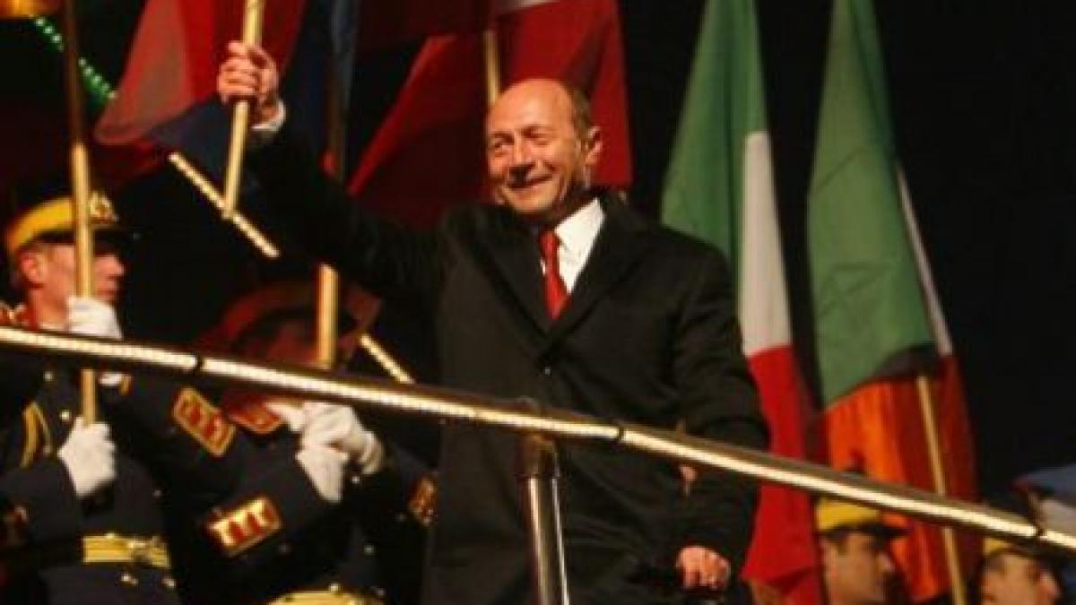 Associated Press: Băsescu afirmă ironic că ţara sa nu este în totalitate europeană