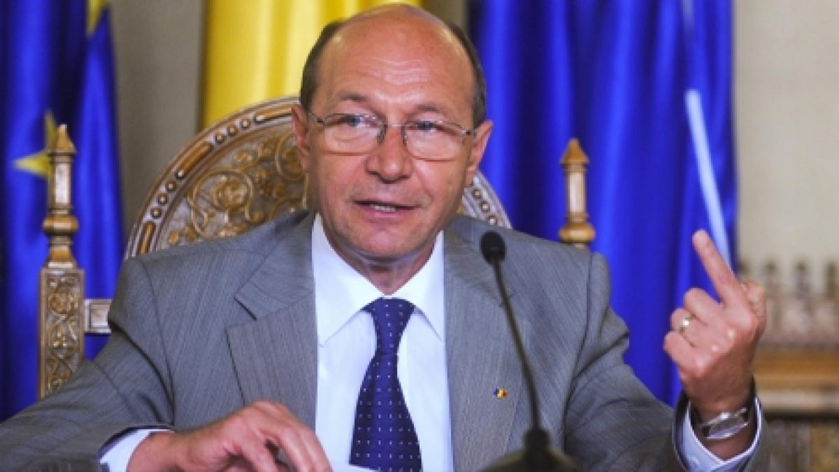 Băsescu: Nu mă mai uit decât pe Discovery. Îi regret pe Dinescu şi pe Cristian Tudor Popescu (VIDEO)